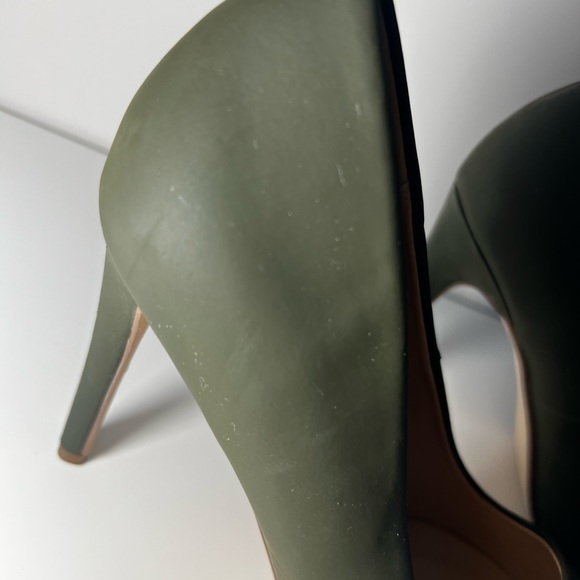 Green Heels - Picture 3 of 3